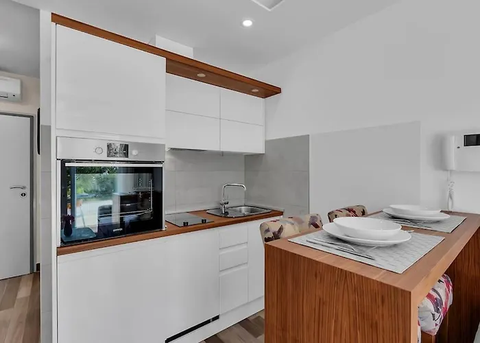 Brotis - Studioapartment - Makarska Exklusiv Apartman Promajna